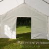 Partytent 4x4 meter binnenkant met deur open - Partytentverhuur Gorinchem